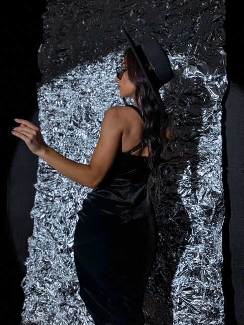 Samta suknelė "MAGNETISM" PS-9070 - JUODA